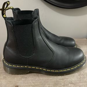 Used Dr. Martens Chelsea Boots, in great condition. Hardly used!!